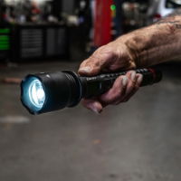 8000 Lumen Torch with Power IQ Display